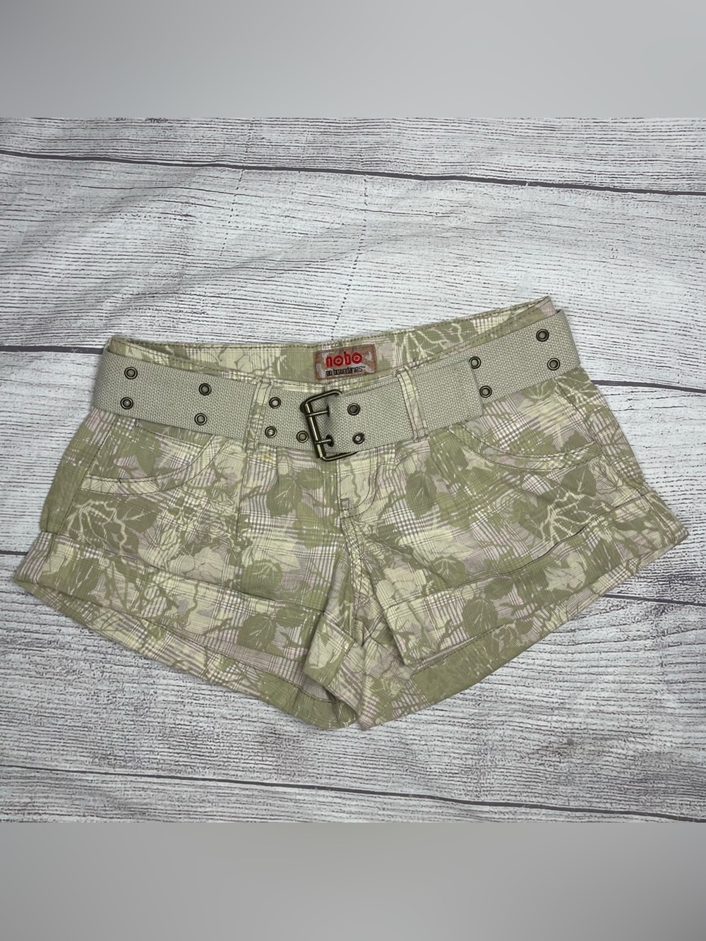 No Boundaries Women’s Size 1 Cargo Mini Plaid Floral Shorts Y2K